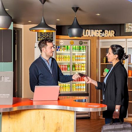 Ibis Lausanne Криссье Экстерьер фото