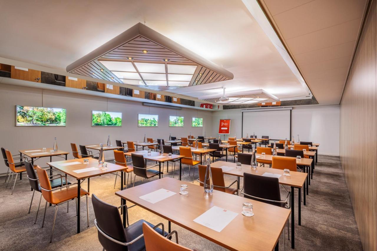 Ibis Lausanne Криссье Экстерьер фото