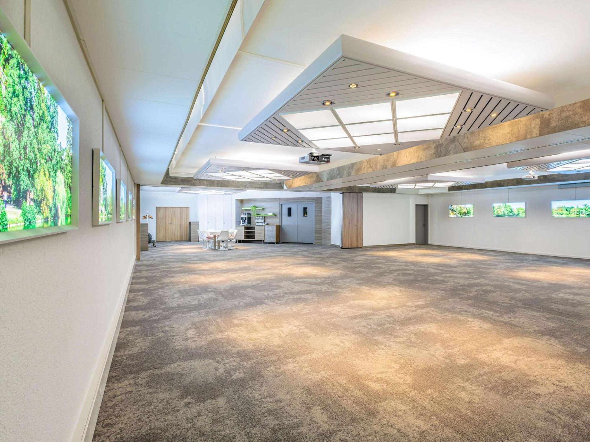 Ibis Lausanne Криссье Экстерьер фото