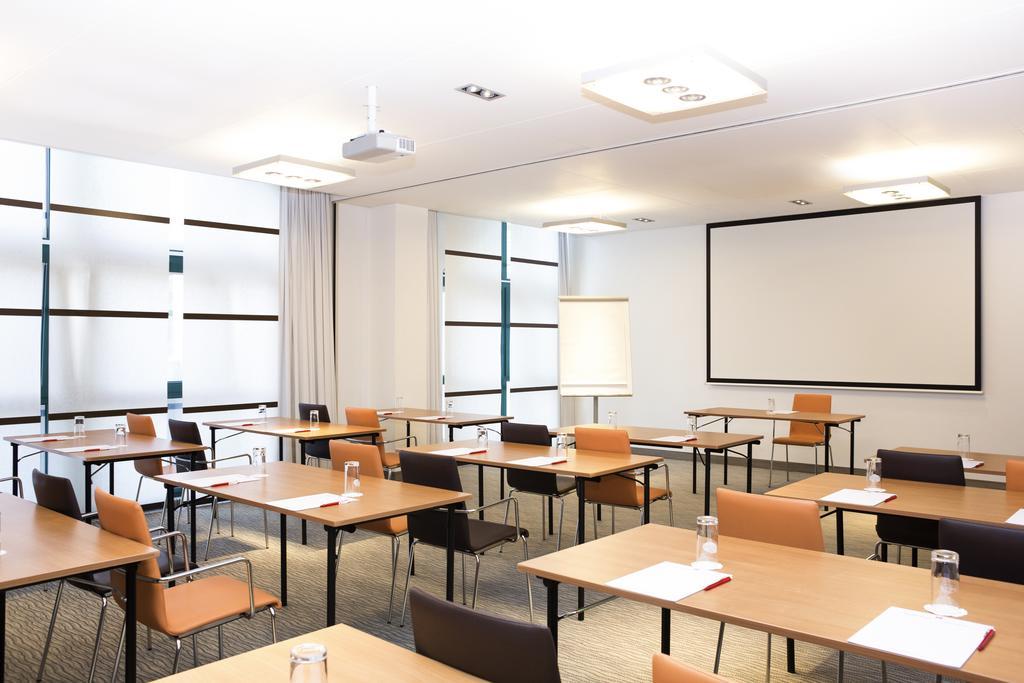 Ibis Lausanne Криссье Экстерьер фото