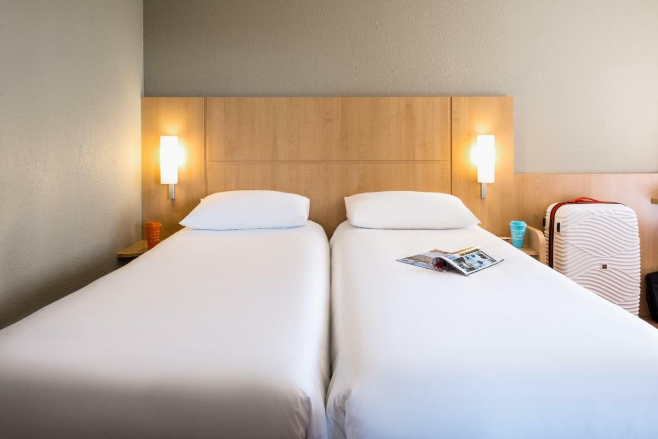 Ibis Lausanne Криссье Экстерьер фото